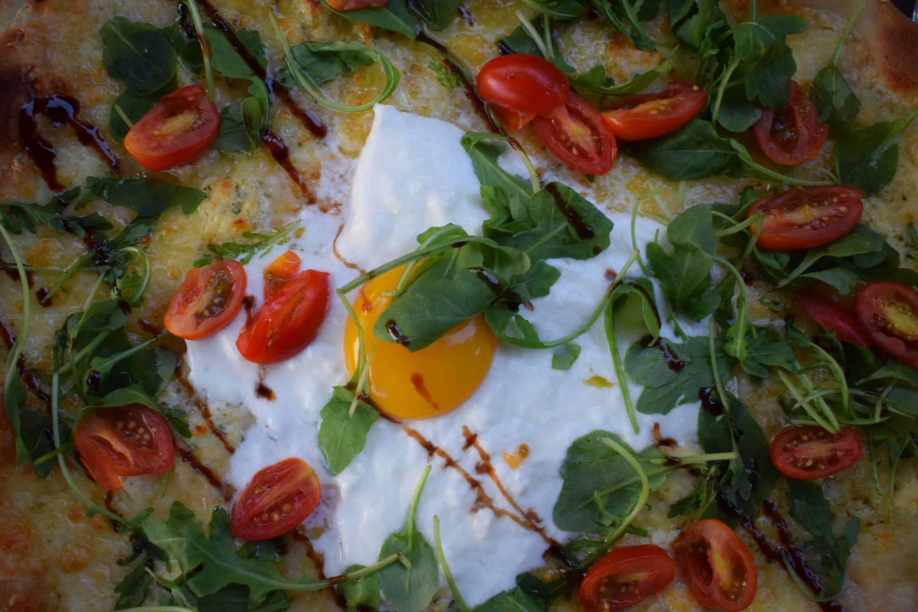 Pizza artisanale en gros plan